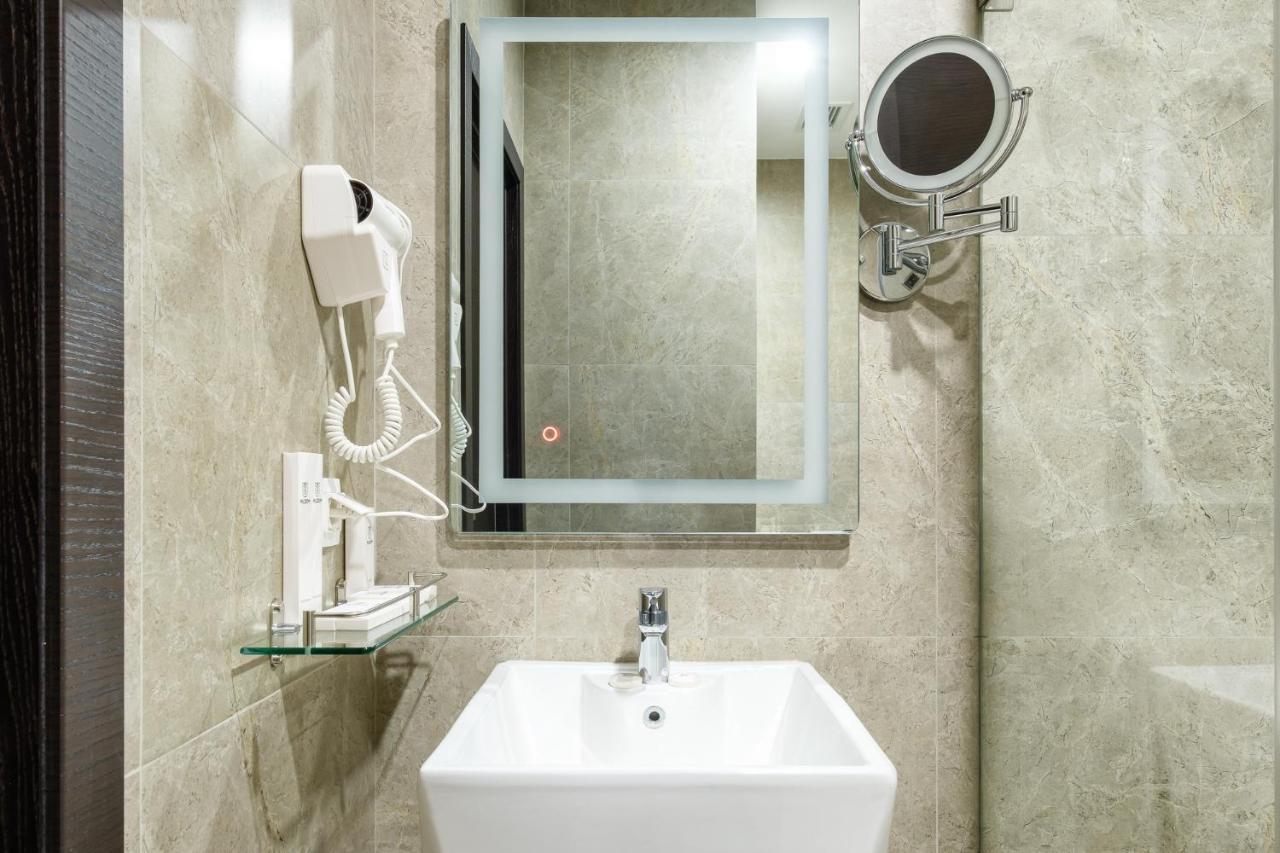 Grand Mildom Hotel Almaty Esterno foto
