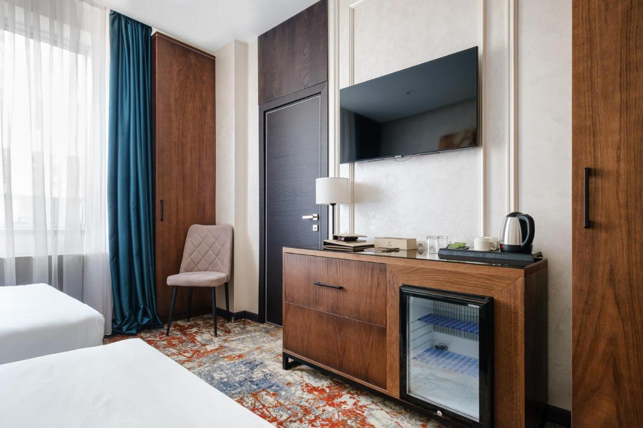 Grand Mildom Hotel Almaty Esterno foto