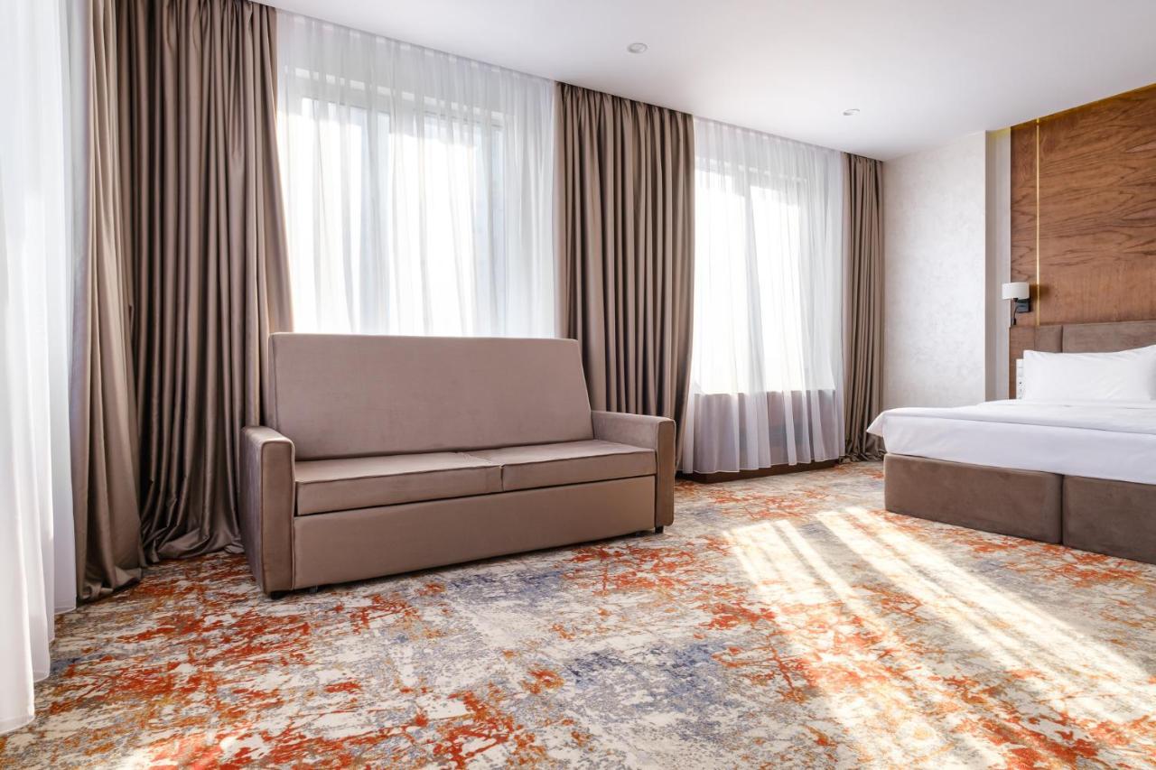 Grand Mildom Hotel Almaty Esterno foto