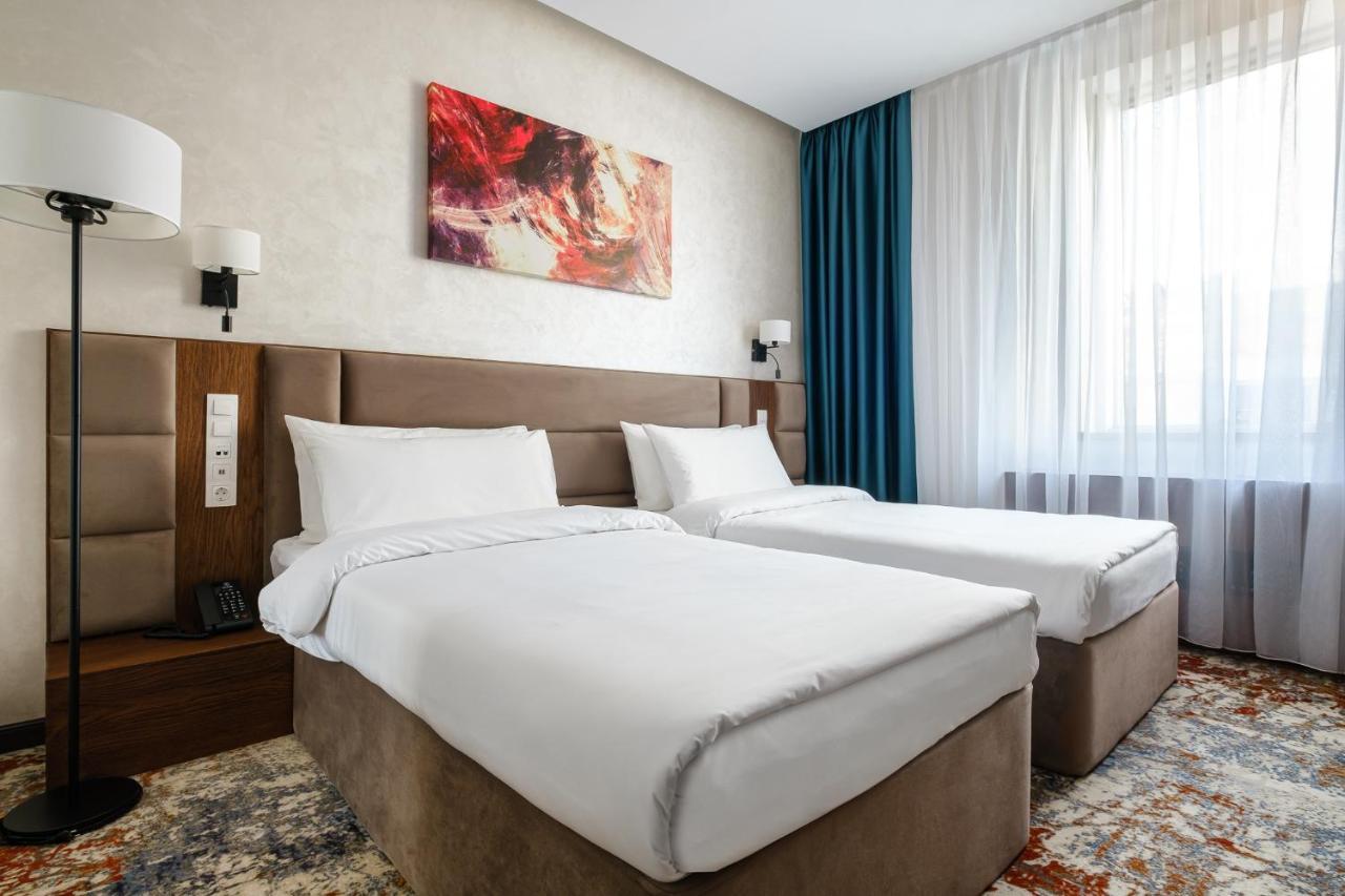 Grand Mildom Hotel Almaty Esterno foto