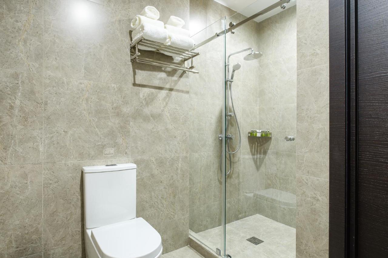 Grand Mildom Hotel Almaty Esterno foto