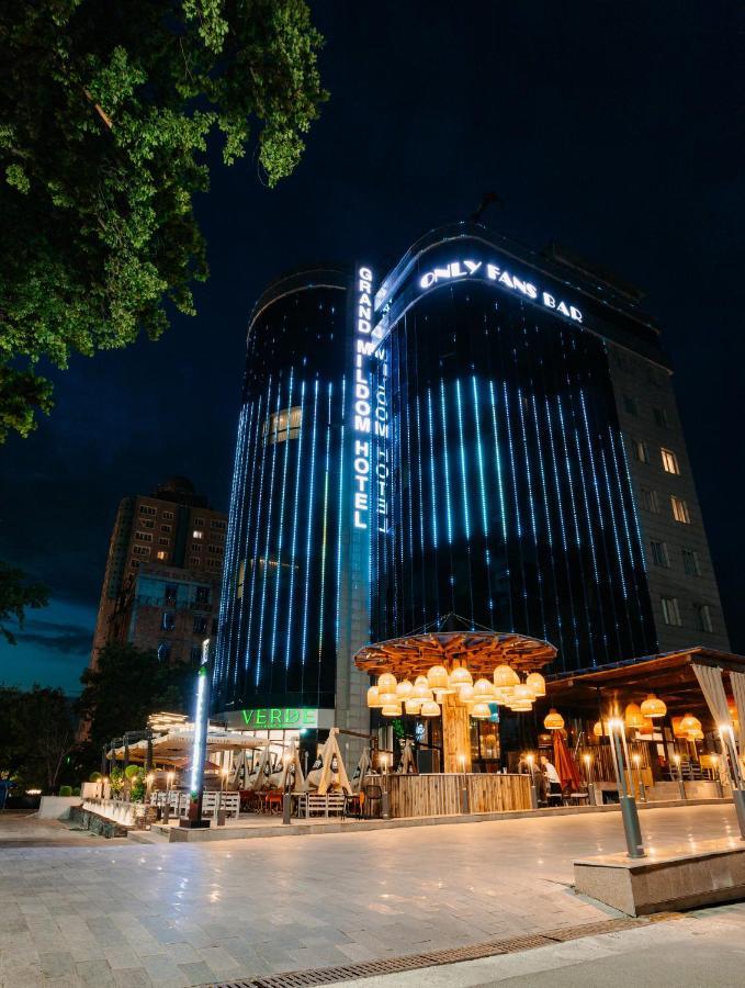 Grand Mildom Hotel Almaty Esterno foto