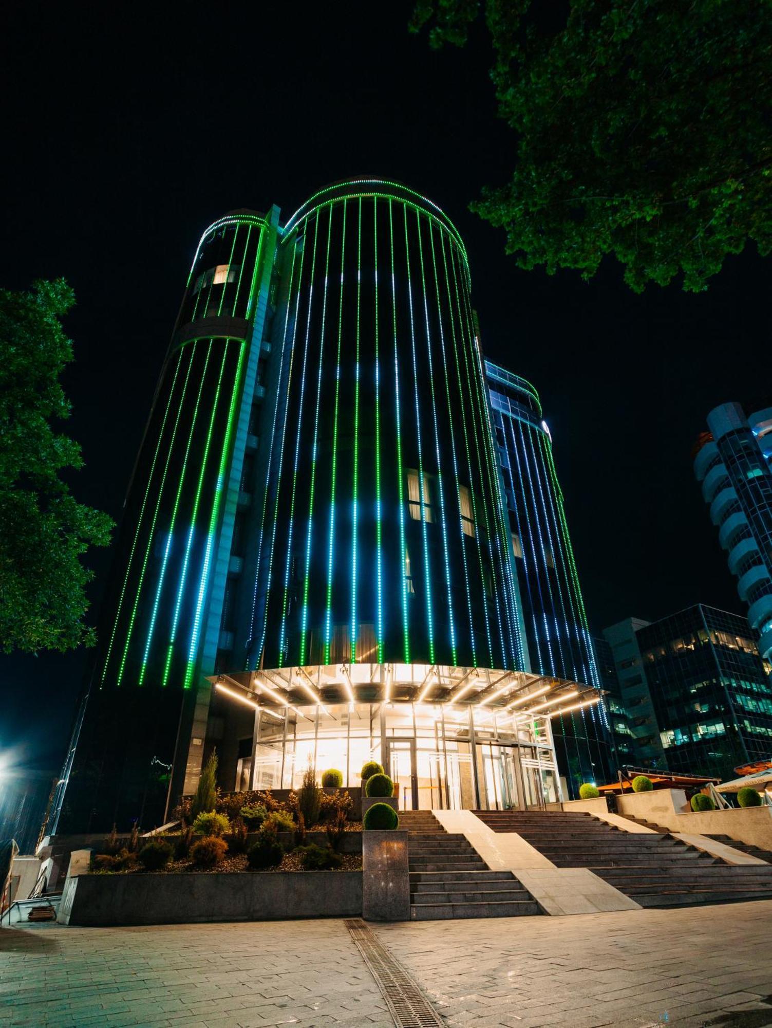 Grand Mildom Hotel Almaty Esterno foto